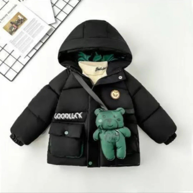 یه کیف خرسی کوچولو هم داره