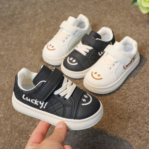 کتونی طرح لبخند